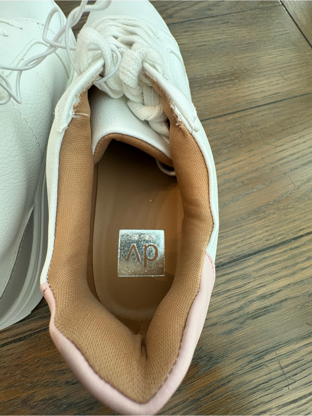 Dolce Vita Court Sneaker Anibel White Leather Low-Top Size 9 New In Box - Picture 6 of 10